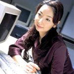 【美人課長・立花瞳】仕事もプライベートも完璧な彼女が抱える、秘められた憂いを解き明かす